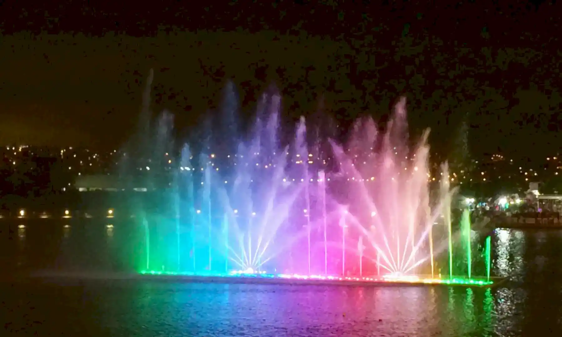 Istanbul-Buyukcekmece-Muzikli-Dansli-Fiskiye-Sistemi